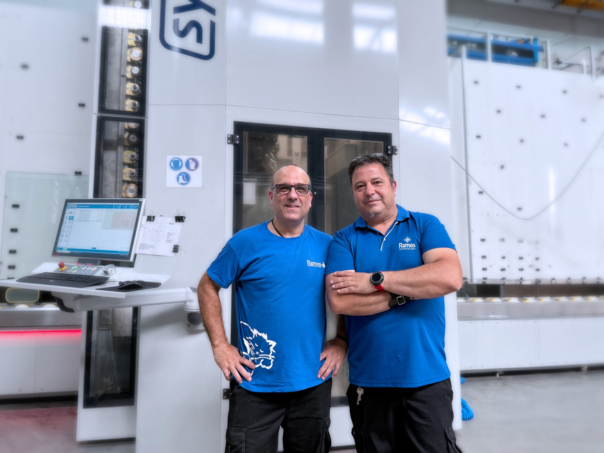 Die Bediener Felipe und Javier finden, dass die Arbeit mit der systron proHD ist nicht nur effizienter, sondern auch motivierender ist.