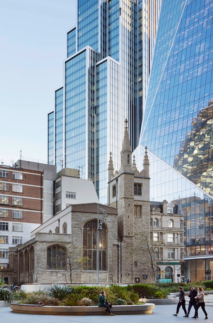 Der g-Wert der Fassadengläser liegt bei 32 %