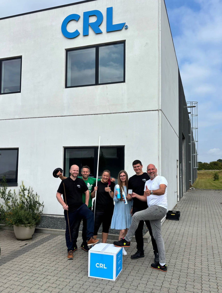 Das CRL Team des neuen dänischen Standorts in Kolding mit Geschäftsführer Dominik Hinzen (r.)