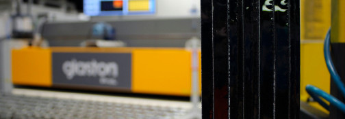 Die jetzt upgegradete Linie kann bis zu 100 mm dicke Laminate verarbeiten, inklusive SentryGlas-Folien.