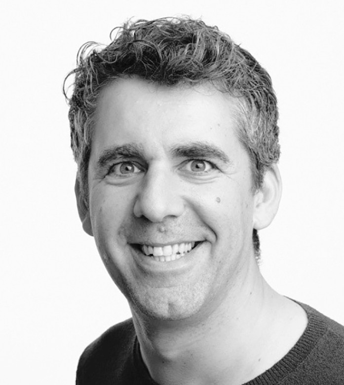 Lucas von Gwinner macht Marke: Seit bald 10 ­Jahren hauptamtlich als Leiter Marketing und Digital bei ­Finstral, vorher als Markenberater und seit kurzem als Autor des Buchs „Macht Marke“.