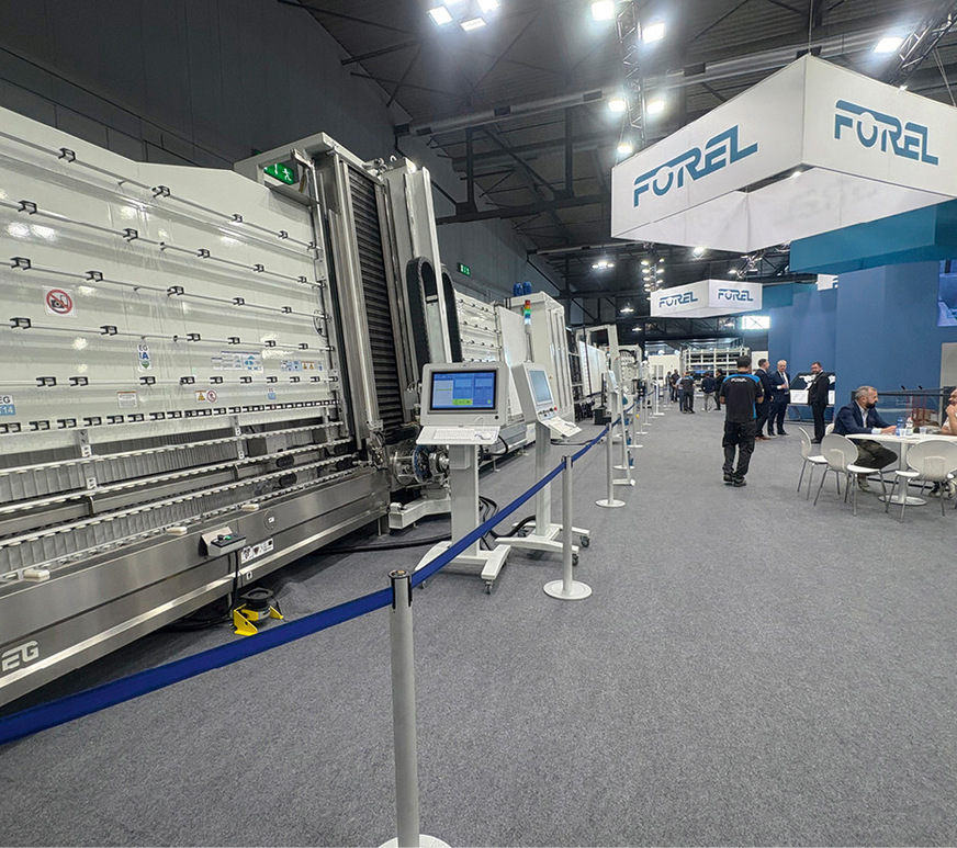 Am größten Messestand der Vitrum: Riccardo Vianello, der Sohn von Forel-Gründer Fortunato Vianello.