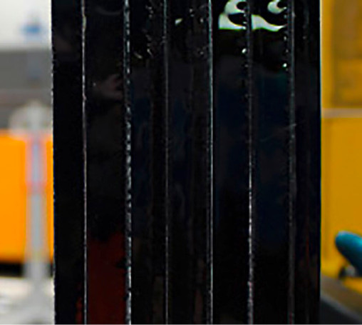 Die jetzt upgegradete Linie kann bis zu 100 mm dicke Laminate verarbeiten, inklusive SentryGlas-Folien.