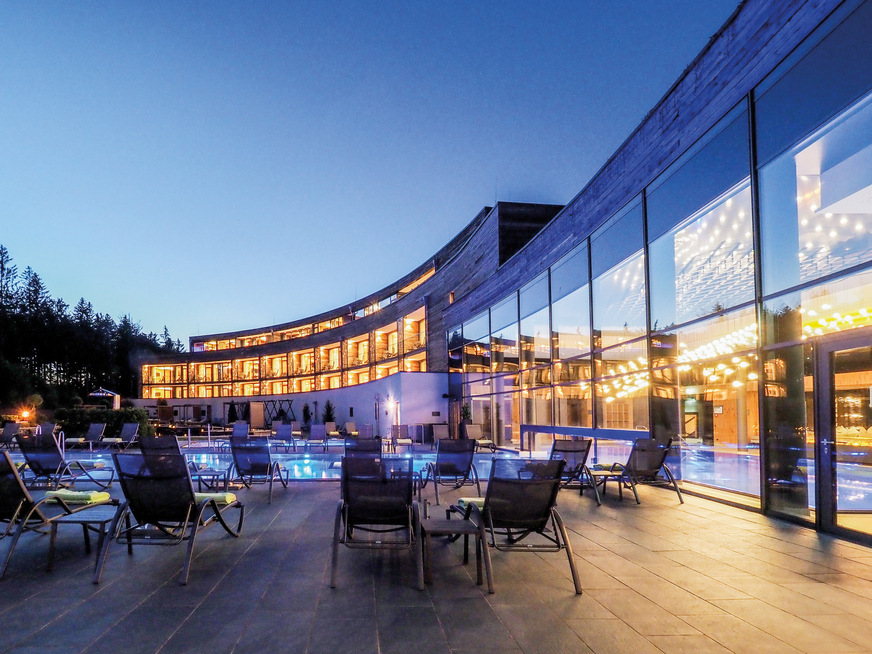 Die Fassadengläser für das Hotel Reischlhof lieferten die Isolierglas-Spezialisten von Glas Natter