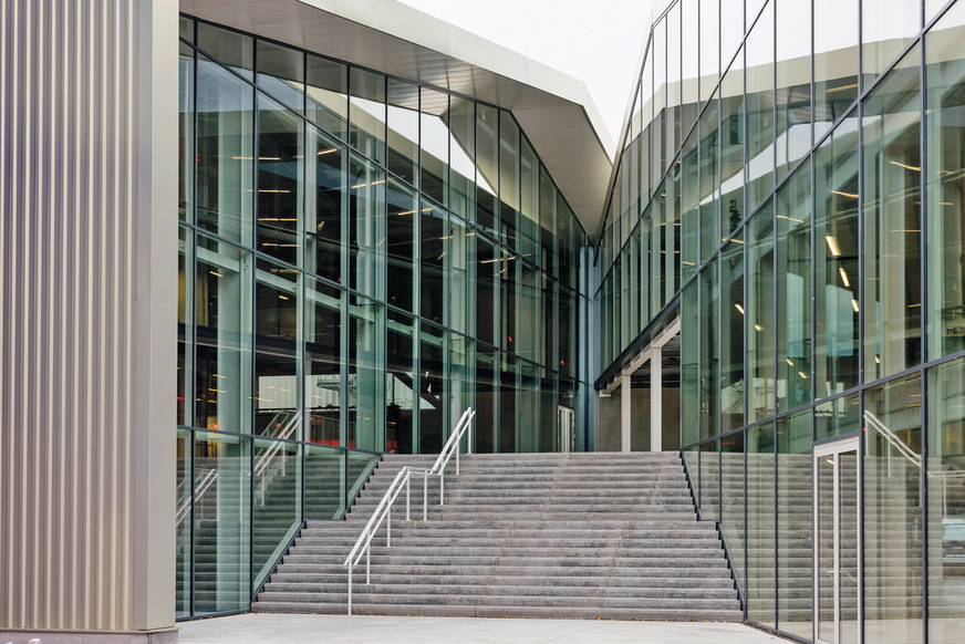 Entworfen wurde der Campus von Cédric van Parys, Sohn von einem der vier Brüder, die Sobinco führen, und dem Rotterdamer Büro Drom.