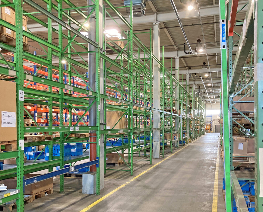 Leere Regale: Der Abverkauf der VBH-Restebestände hat dank des Einsatzes der Belegschaft sehr gut funktioniert.