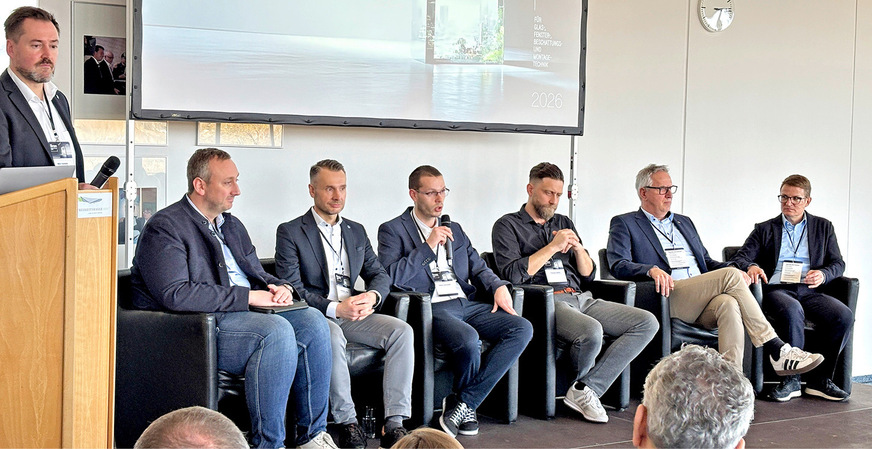 Bei der Podiumsdiskussion – geführt von Marc Schenk (ganz links) von Gealan (v.r.): Robert Leinert (Meesenburg), Volker Günthner (Roma), Thomas Weller (Saint Gobain Glassolutions), Daniel Bukowski (Teamleiter Architekten­beratung Gealan), Andreas Linke (Leiter Produktmanagement Gealan), Stefan Gerwens (Terhalle).