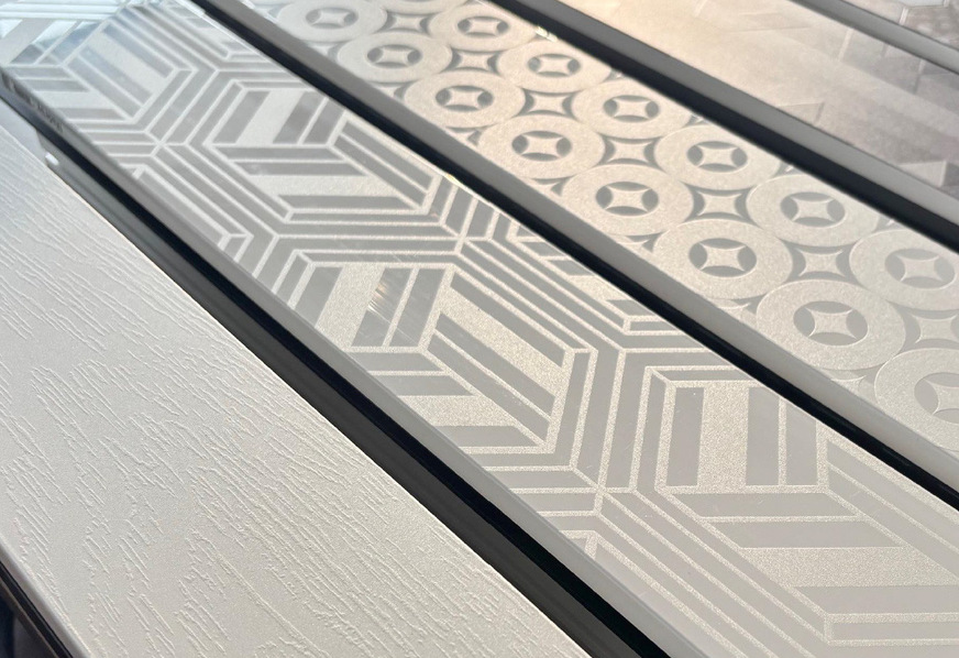 Gedruckte Kunststoffprofile von Rehau