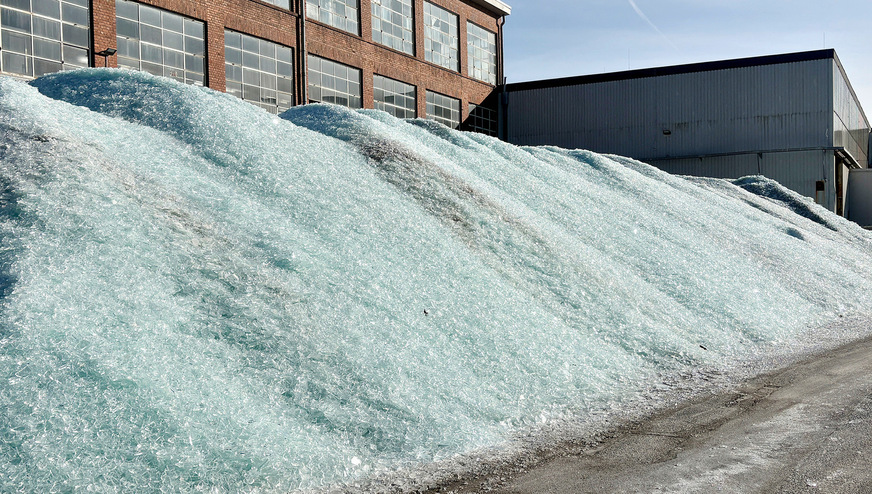 Glas ist das einzige Baumaterial, das aufgrund seiner Transparenz energetische Gewinne ermöglicht. Außerdem lässt es sich immer wieder recyceln.