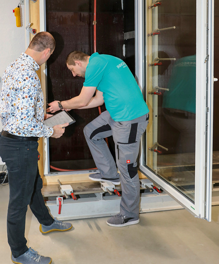 arimeo mit der softmotion-Technologie ­wurde von den Innoperform-Ingenieuren am Forschungs-Standort ­in Bautzen entwickelt.