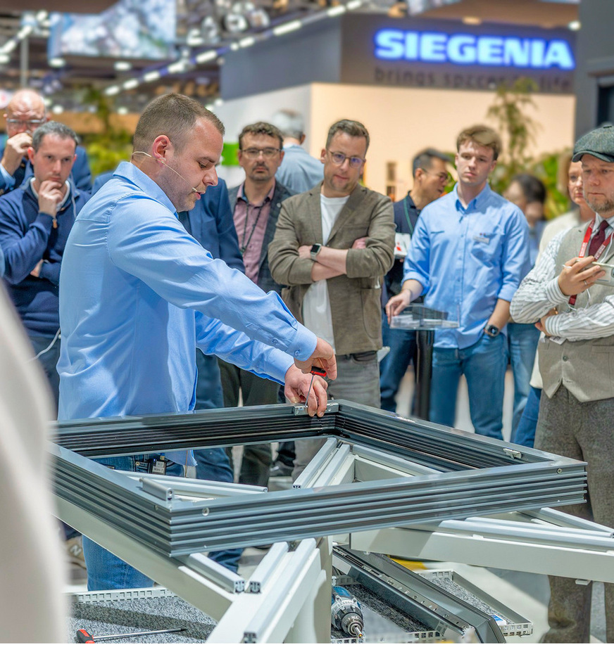 Highlight auf der Messe: Der neue Alu XT Beschlag für Aluminiumfenster.