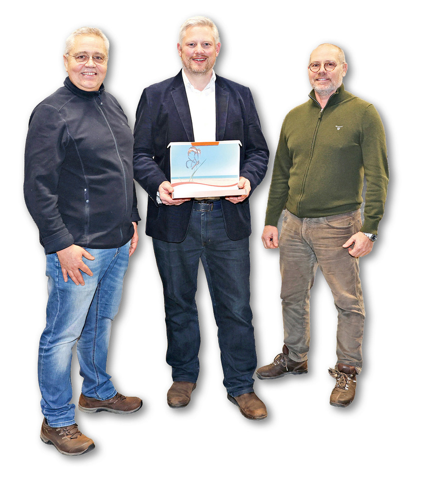 Innoperform ­Geschäftsführer Achim Kockler (m.) mit Dr.&nbsp;Frank Walter (l.) und Gerd Walter (r.).