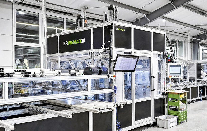 Der automatisierte Speedliner von Erwema sorgt für einen ­effizienten Materialfluss, reduziert Rüstzeiten und erhöht die Prozesssicherheit in der Profilbearbeitung von Köhler.