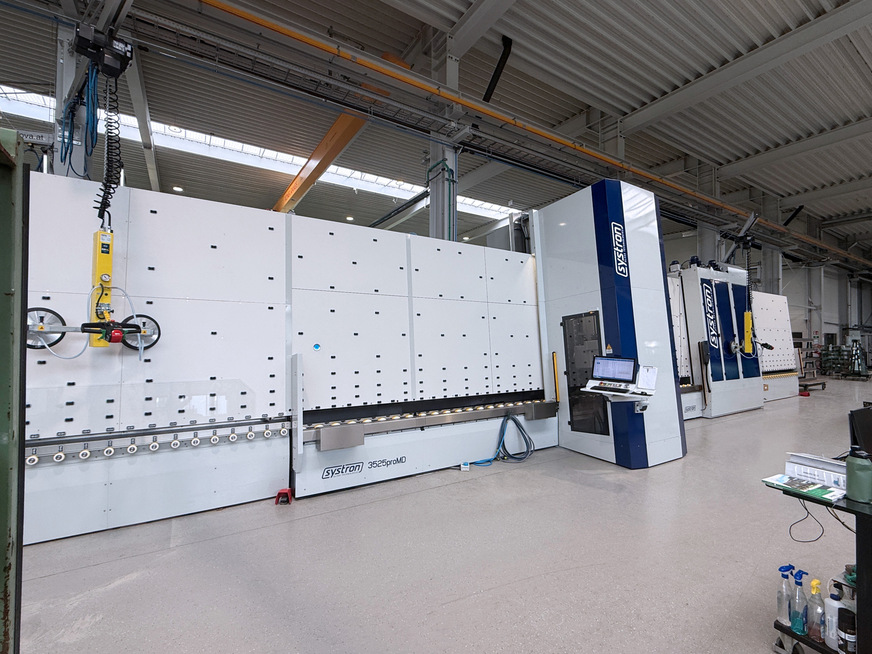 Ein starkes Gesamtpaket: Die neue 3525proMD mit integriertem Wasserstrahl und WM Wasch- u. Trocknungsanlage bei glasmetall Temmel