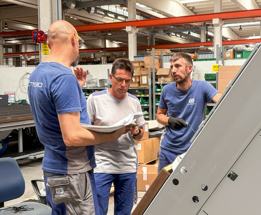 Eine große Stärke von Bottero ist das enge Zusammenspiel zwischen den Facharbeiter und den Ingenieuren des Unternehmens