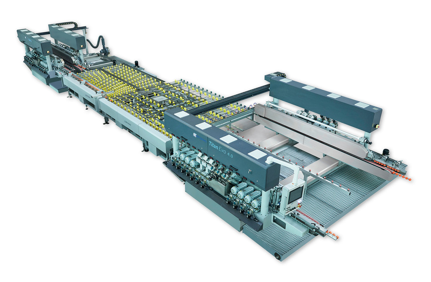 Die TitanEVO 4.0 Doppel­seitige Schleifmaschine für die Flachkantenbearbeitung und für Säumen bis 6000 mm ist erhältlich ab 14 Spindeln (7+7 pro Seite) bis hin zu 28 Spindeln (14+14)