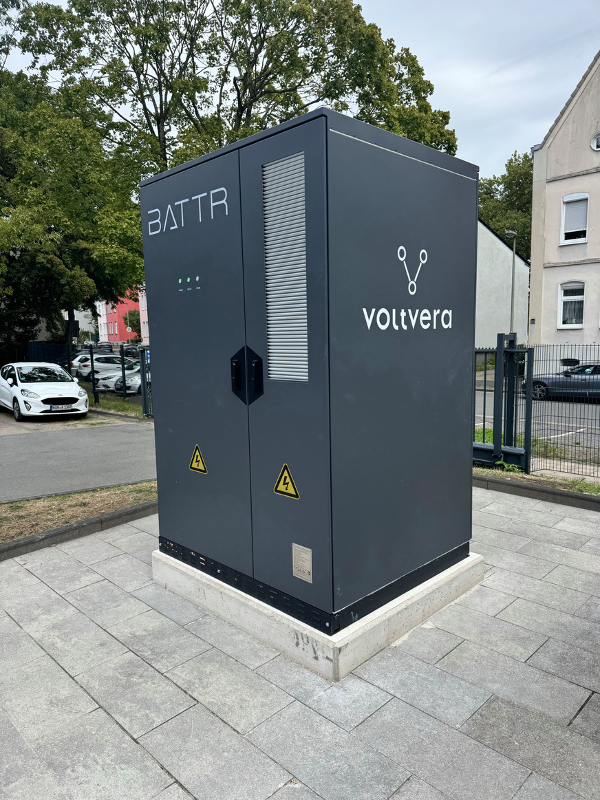 So ein Voltvera-Batteriespeicher ist auch für Glasunternehmen interessant