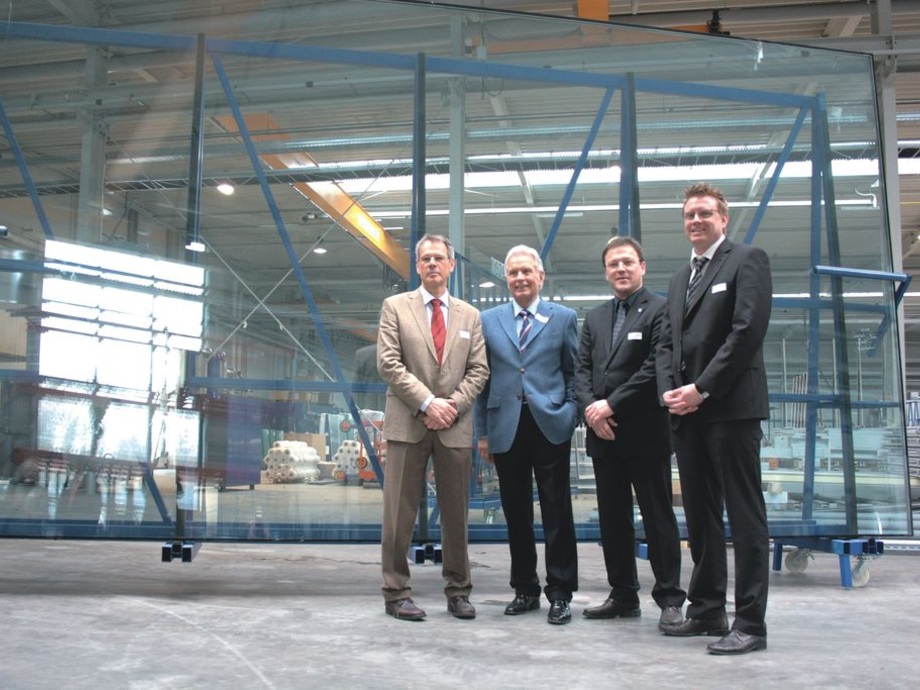 Semcoglas In Nordhorn Wir Denken In Maxi Formaten GLASWELT semcoglas-in-nordhorn-wir-denken-in-maxi-formaten-glaswelt