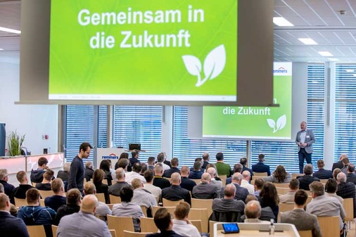Ideal für Holz-Alu-Fenster: Die ressourcenschonende, wasserbasierte und transparente Beschichtung Induline LW-722 [eco]. - © Remmers