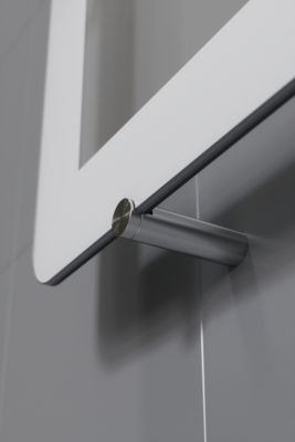 Die Befestigungselemente der Heizspiegel sind minimiert, gleiches gilt für die Handtuchstangen.