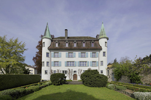 Es muss nicht immer der moderne Bau sein, auch historische Objekte können mit Laden-Systemen ausgestattet werden.