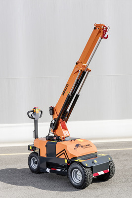 Der Elektro-Fahrkran arbeitet serienmäßig sowohl mit Haken (o.) als auch mit Manipulator (linkes Bild).