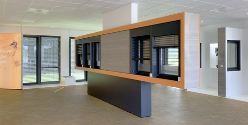 Die Voraussetzungen am Firmensitz in bad Aibling sind stimmig, neben einer sauber strukturierten Produktion, finden sich im Ausstellungszentrum des Unternehmens alle Produkte, die produziert werden.