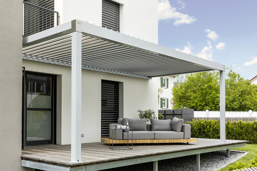 Die wandangebundene Version wird durch eine freistehende Ausführung ergänzt.