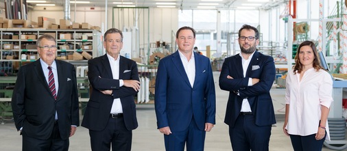 Neuer Verwaltungsrat: Finstral setzt auf Kontinuität.
Der Finstral-Verwaltungsrat: Hans Oberrauch, Luis Oberrauch, Joachim Oberrauch, Florian Oberrauch und Verena Oberrauch.