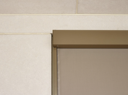 Die Seitenführungen haben ein Breite von 20 mm, und sind damit von der Innenseite nicht zu sehen. 