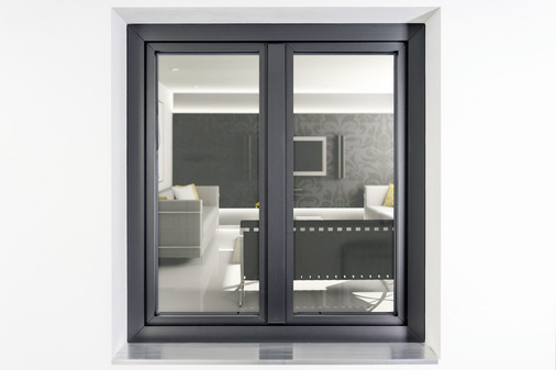 Das Design hat Funktion: der maximale Glasanteil bringt mehr Tageslicht ins Gebäude.