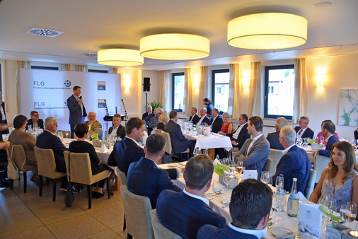 Die FLG-Oscar-Verleihung fand diesmal in Langenau ini der Nähe des Roma-Standorts Burgau statt.