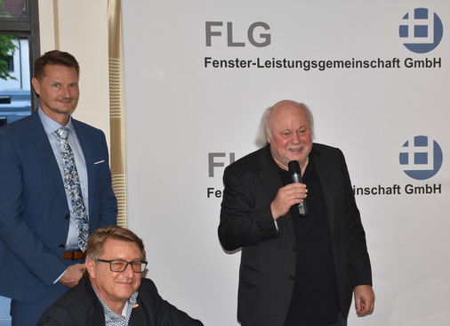 Roland Thoma verkündete in seiner Dankesrede den Willen, auch nächstes Jahr wieder den Lieferanten-Oscar in den Händen halten zu können.