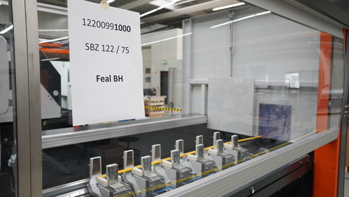 SBZ 122/75 - Nr. 1000 geht an den langjährigen elumatec-Kunden Feal aus Bosnien Herzegowina.