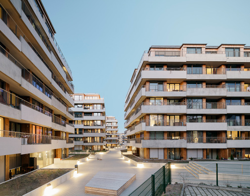 Im Wohnquartier Thulestraße Berlin sorgt Semco-Klimaglas für Tageslicht und Behaglichkeit in allen Wohnungen.