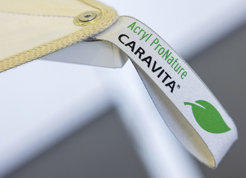 Das Gewebe Acryl ProNature ist mit einem speziellen Finish behandelt, und sorgt so für saubere Luft.