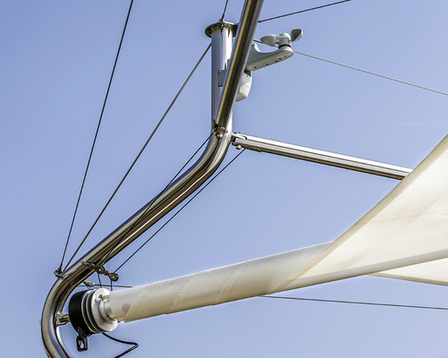 Pfosten und Zubehörteile des Defense werden aus satiniertem und passiviertem Edelstahl 304 hergestellt.