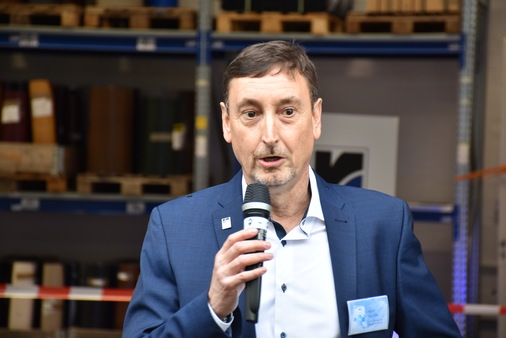 Harald Neunzehn ist der Leiter des Renolit Folienservice.