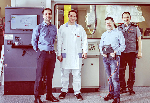 Ein engagiertes Adler-Team sorgte für eine ­problemlose Umsetzung dieses Projekts: Stefan ­Sollhard (Einkauf), Dominique Schwaiger, Matthias Stötzel (Anwendungstechnik), Matthias Sponring 
(Betriebstechnik, v.li.).
