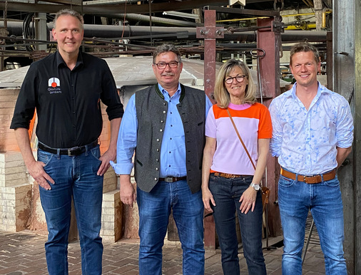 Ein starkes Team (v.l.): Prokurist Robert Christ, Geschäftsführender Gesellschafter Rainer Schmitt mit seiner Partnerin Cornelia Maurer, Geschäftsführer Christian Baierl.