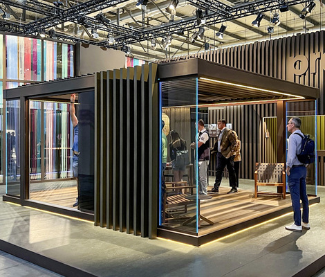 Die Strukturen der bioklimatischen Pergolen von Pratic können mit einer exklusiven Palette von 38 Farben gestaltet werden.