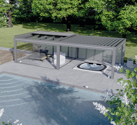 Modern und geradlinig: Das Lamellendach von überzeugt in kubischer Architektur und ist mit ­einem Glasdach kombinierbar.