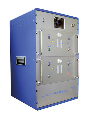 Mit den manuellen Helantec-Gasfülleinheiten lassen sich große Isoliergläser, Sonderformate und Modell-Scheiben noch vor dem Versiegeln befüllen.