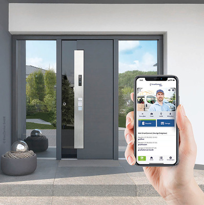 Die smarte Fuhr Video-Türsprechanlage SmartConnect door. Mehrwert für jede Haustür. Inklusive SmartHome-Server und Zutrittskontrolle. - © Foto: CARL FUHR GmbH & Co. KG
