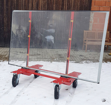 Der Glastransportwagen trägt bis 800kg
