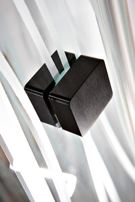 Hier ein Tardis-Beschlag in der Trendfarbe Schwarz. - © Foto: Glasmanufaktur Tardis
