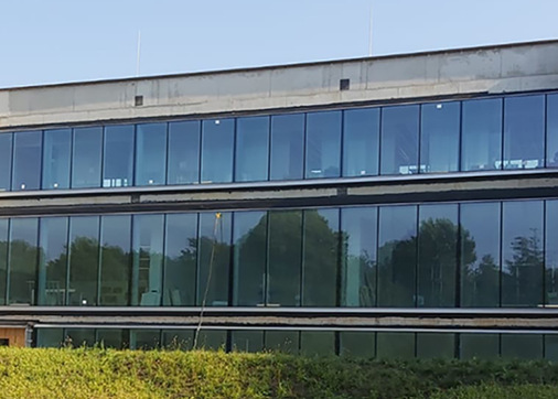 Hier die Fassadenkonstruktion vor dem Rohbau