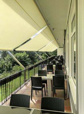 Maximaler Sonnenschutz bei maximaler Kopffreiheit.