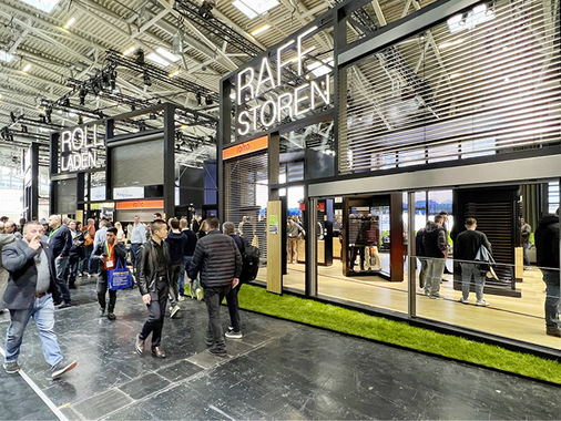 Roma präsentierte auf der BAU sein neues erfolgreiches Standkonzept, bei dem die Produkte deutlich in den Vordergrund gerückt worden sind.