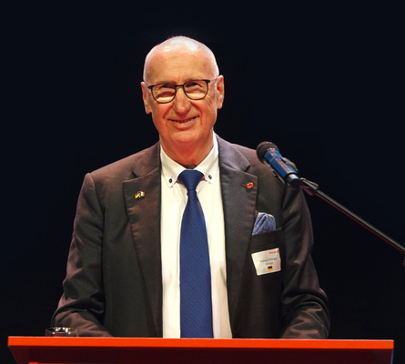 Helmut Hilzinger
